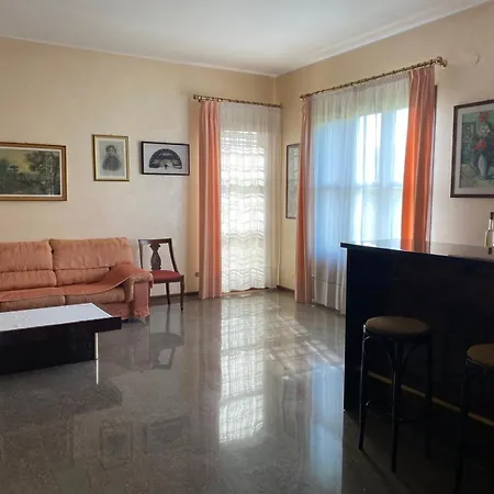 Betty House Δωμάτια σε οικογενειακή κατοικία