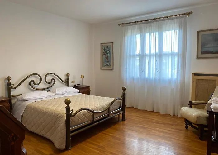 Betty House Δωμάτια σε οικογενειακή κατοικία